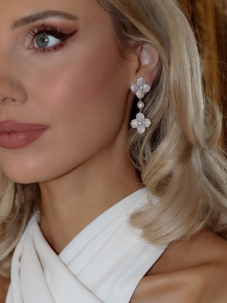 Hydrangea Pearl Drop Earring - Silver