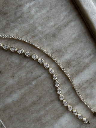 Constance Pear Drop Set - Earrings & Bracelet