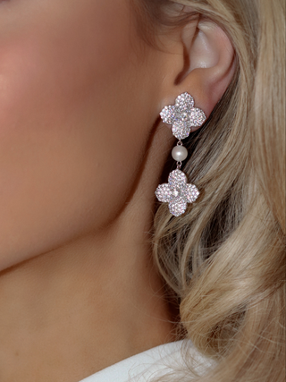 Hydrangea Pearl Drop Earring - Silver