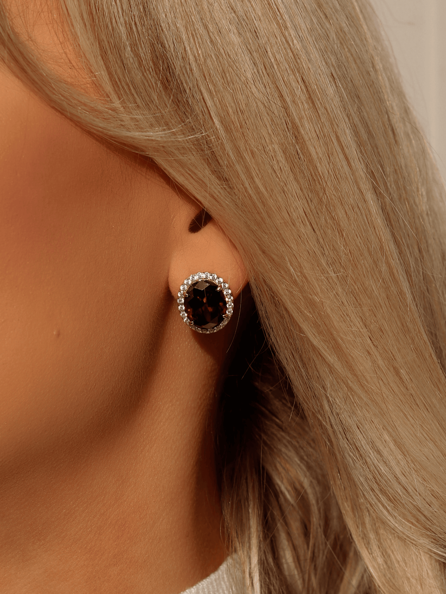 Belle Earrings - Garnet