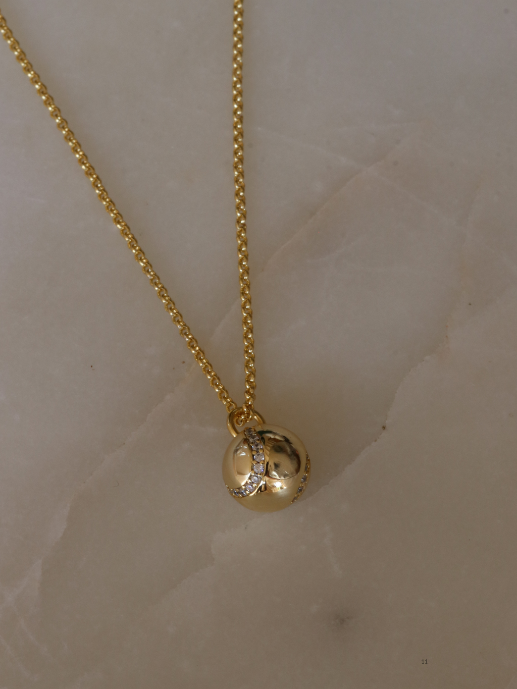 Court Necklace Semi-Pavé