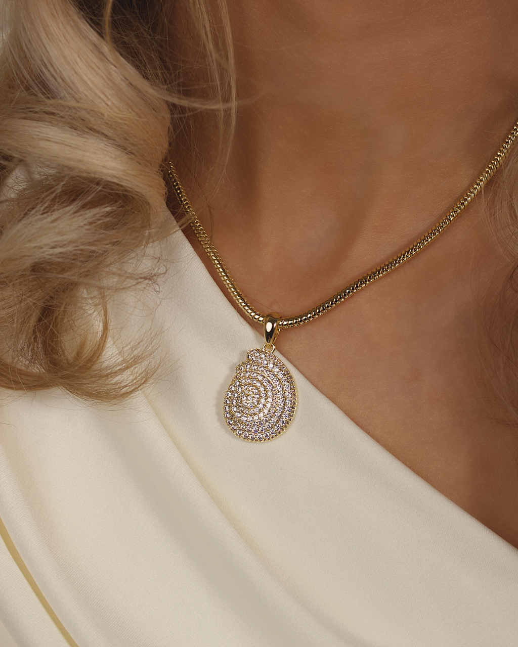 Coralie Charm - Pavé