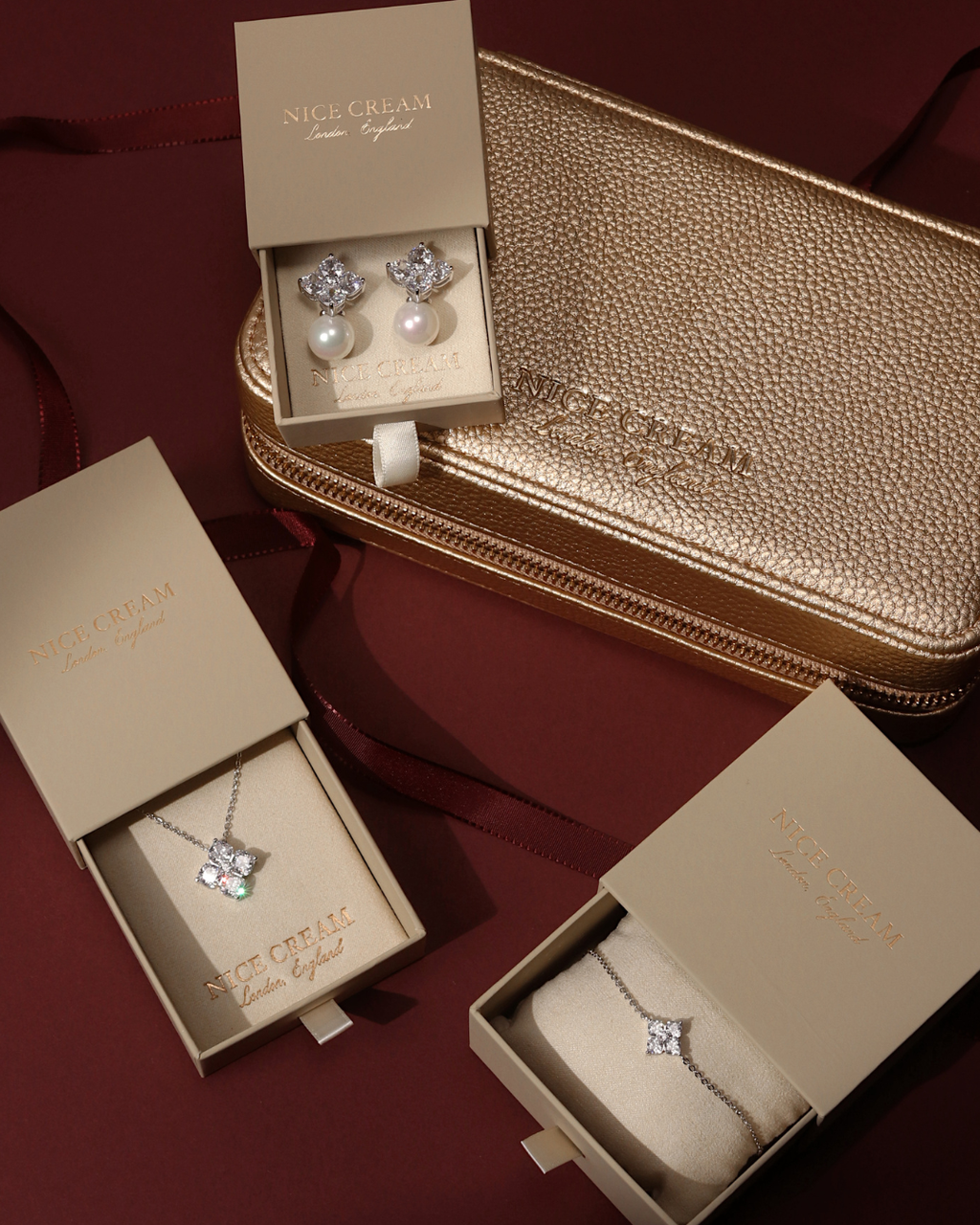 Crystal Hydrangea Gift Set (Worth £318)