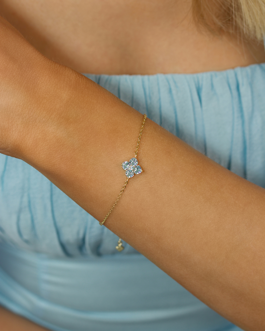 Mini Crystal Hydrangea Bracelet - Aqua