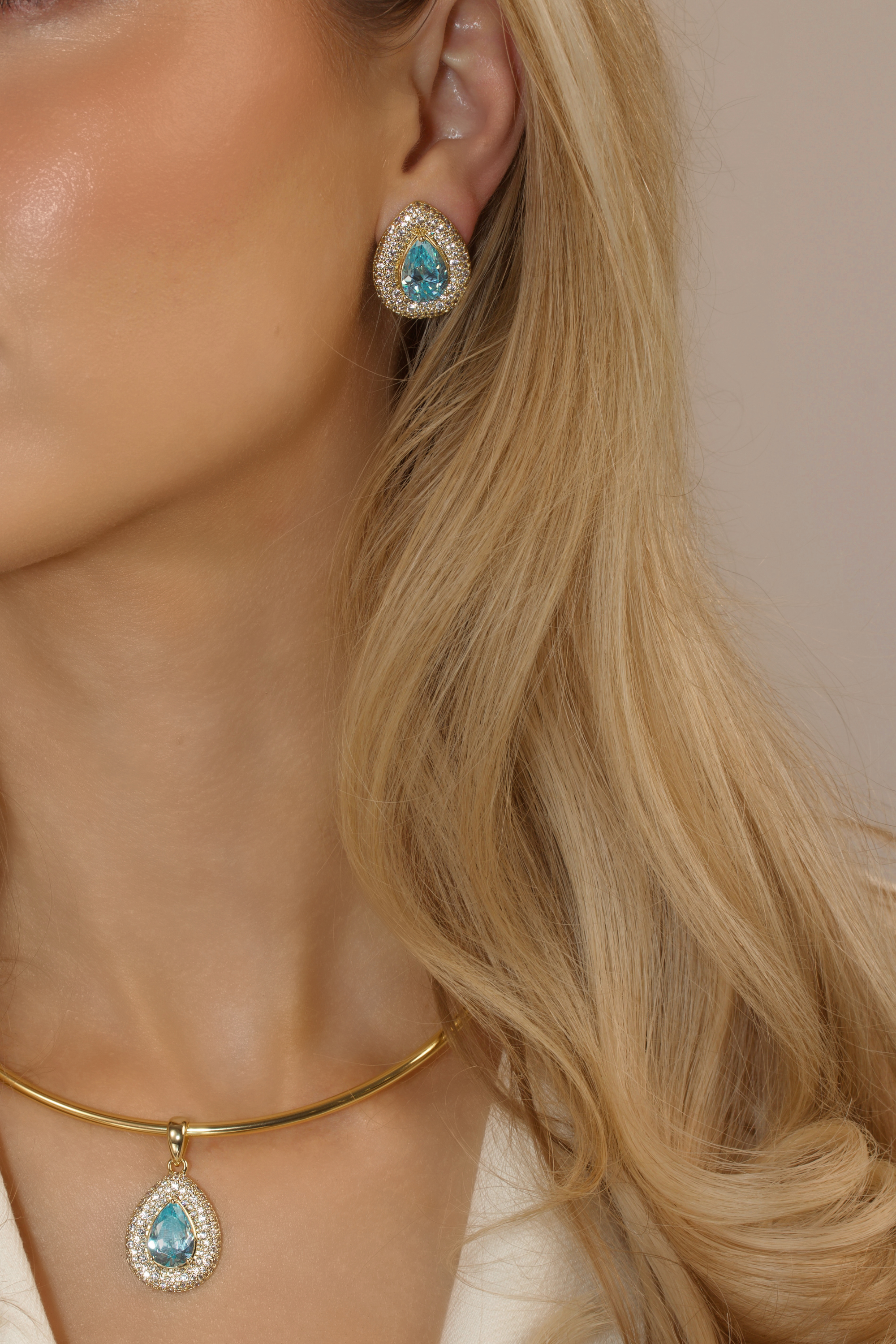 Desirée Pear Earrings - Aqua