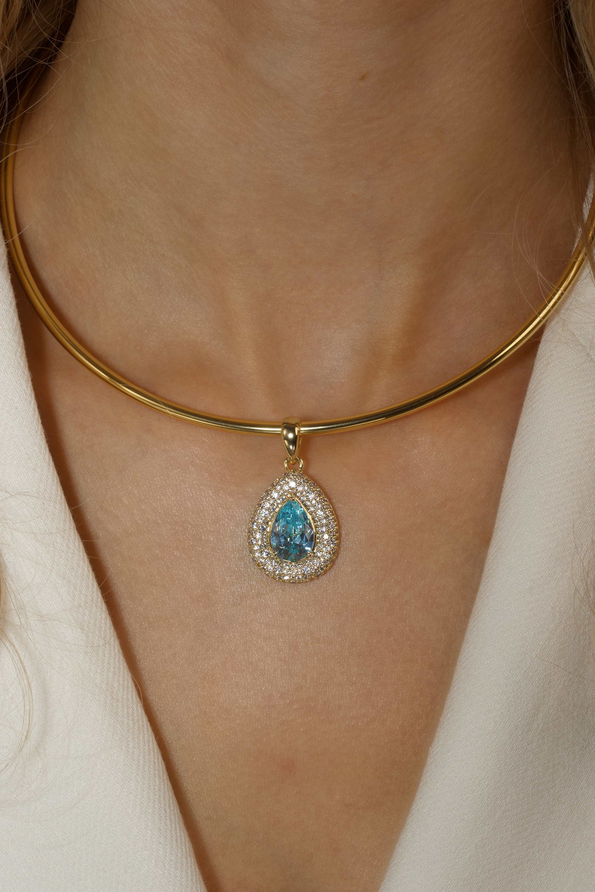 Desirée Pear Charm - Aqua