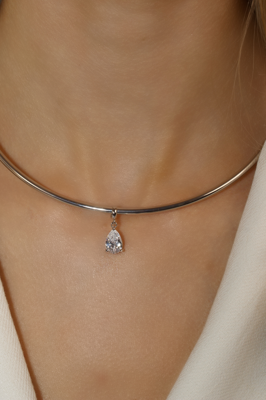 Cuff Choker
