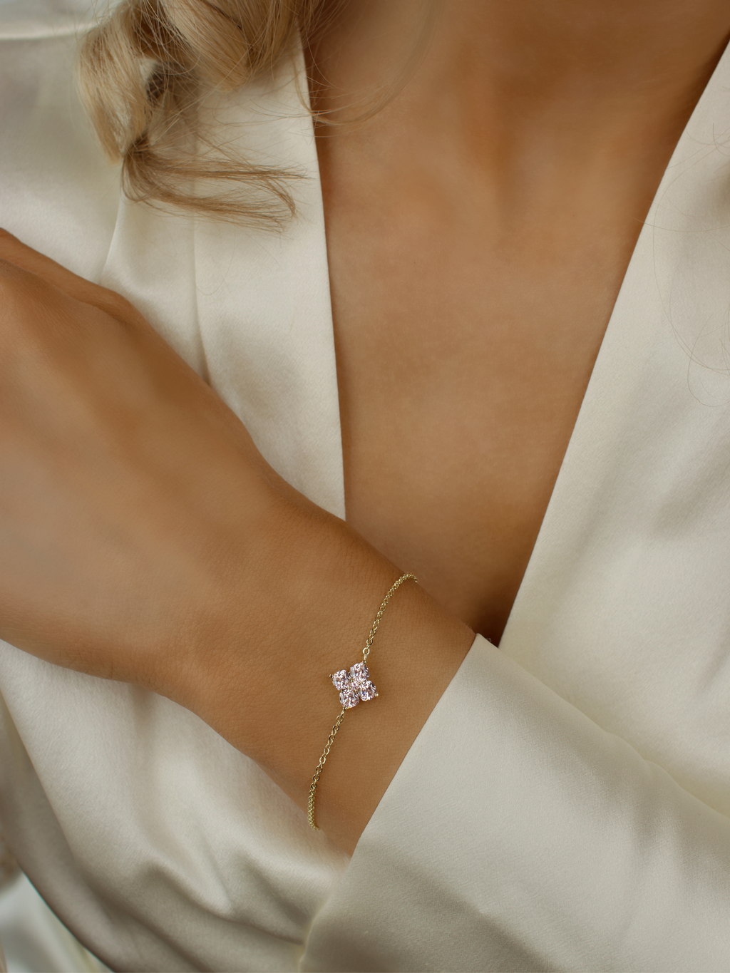Mini Crystal Hydrangea Bracelet - Blush