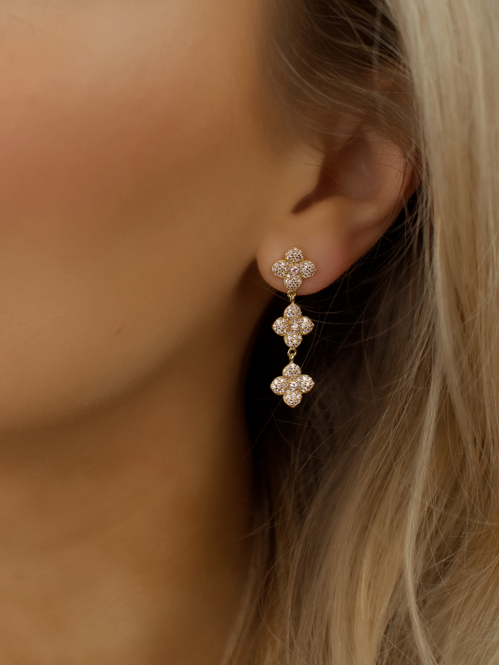 Mini-Triple Hydrangea Earrings - Light Pink