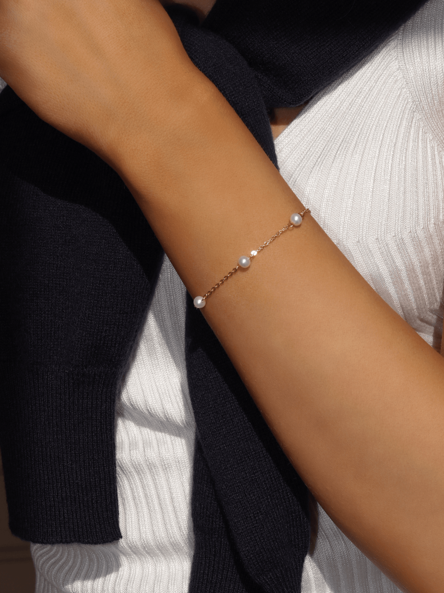 Sophia Mini Freshwater Pearl Bracelet Gold Nice Cream London