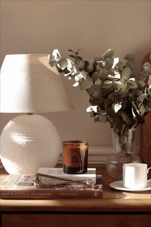 Fancy Candle - with myrrh, tonka and suede